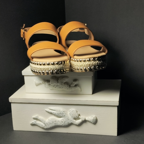 ADRIENNE VITTADINI SHOES⭐ - Picture 6 of 7